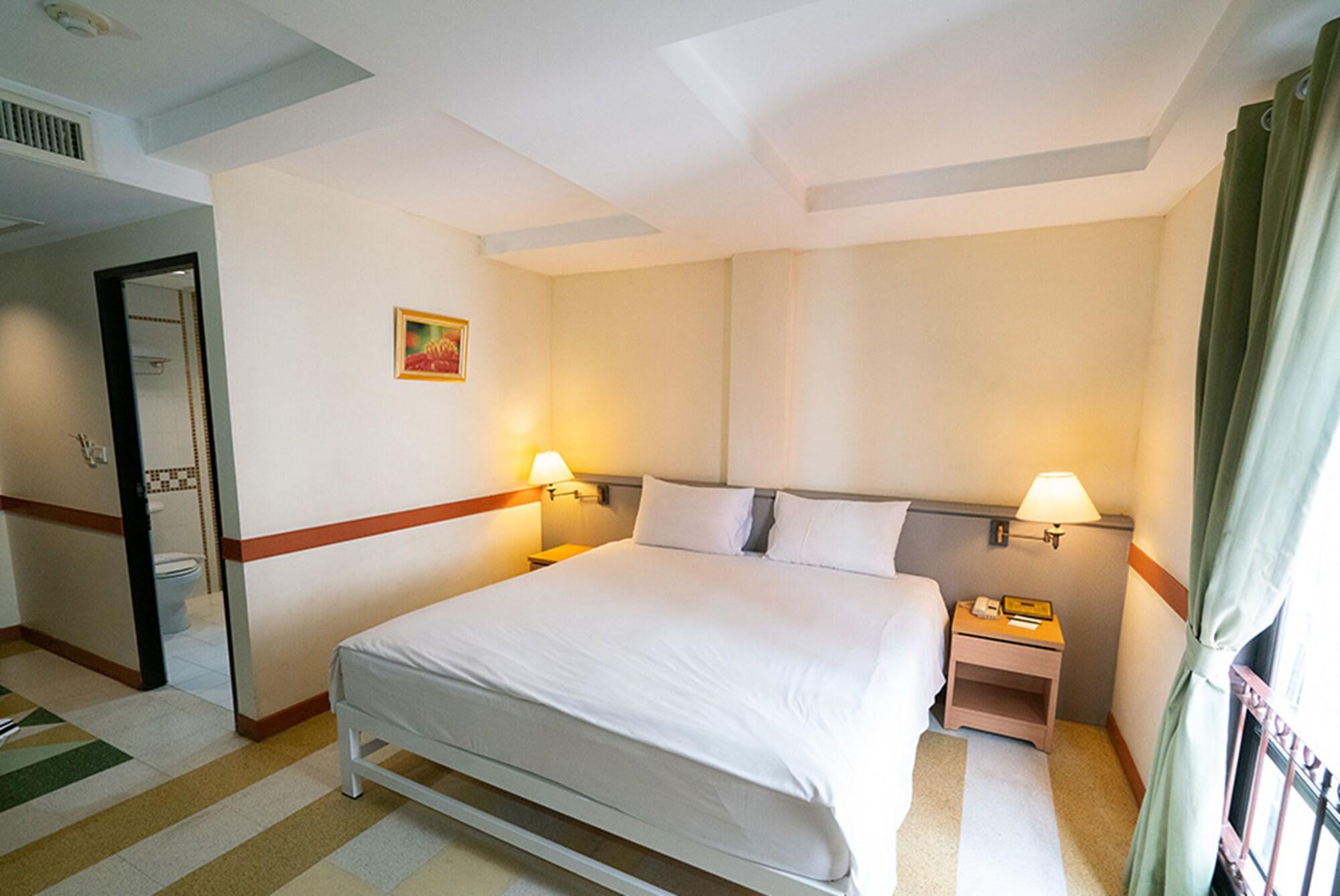 The Ecotel Bangkok Exterior photo